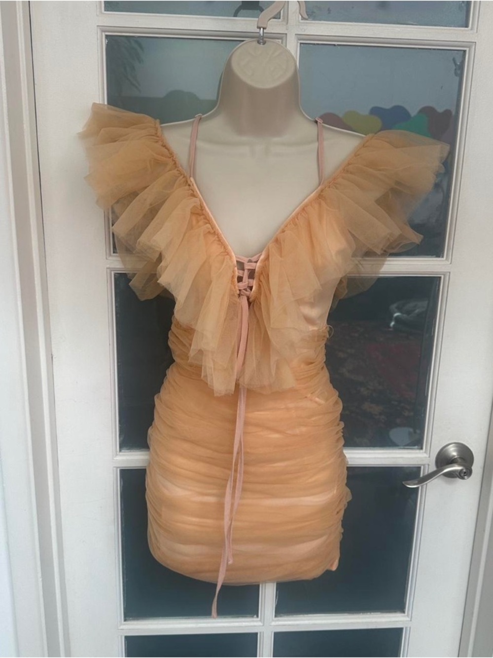 PrettyLittleThing Peach Ruffle Mini Dress Size 6US (10 UK) - Picture 5 of 11
